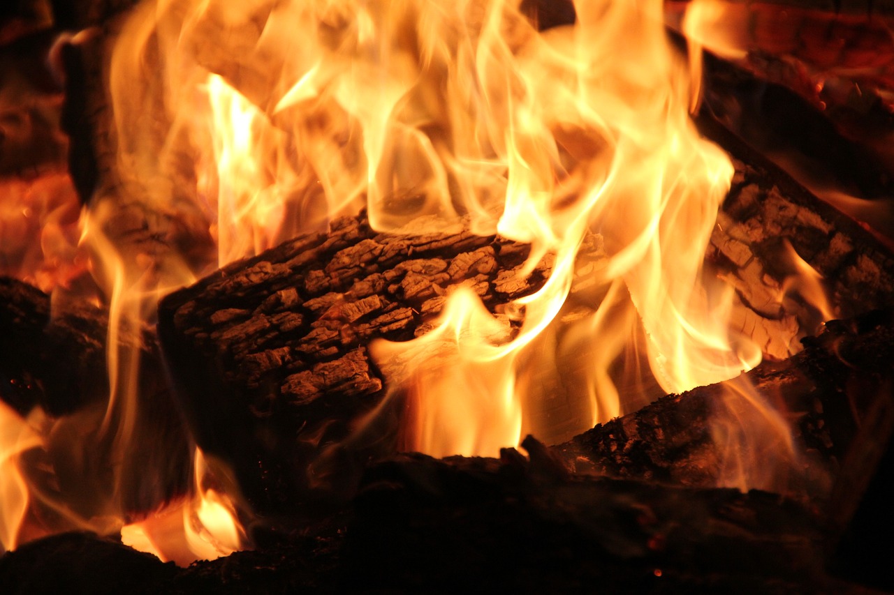 Expert Fireplace Cleaning in Stevenson Ranch, CA Professional Fireplace Cleaning Services In Stevenson Ranch California